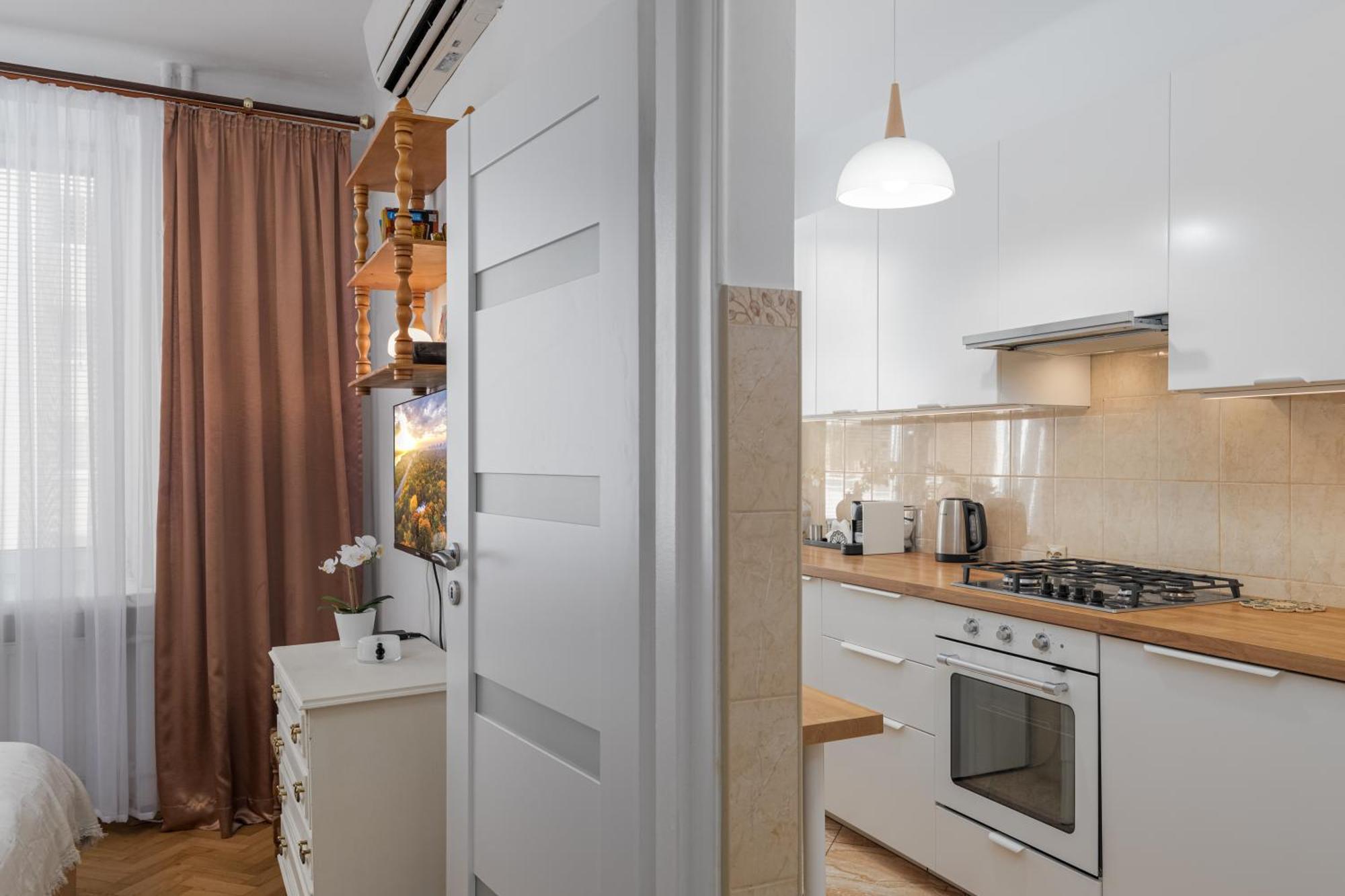 Apartment Luxury In Cozy Spacious Near Heart Of Warschau